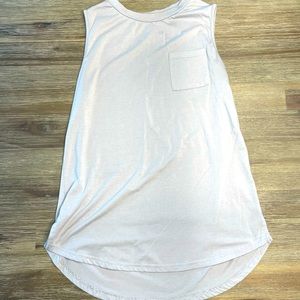 Women’s tank.